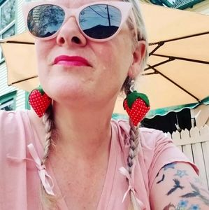 Meet your Posher, Melissa!